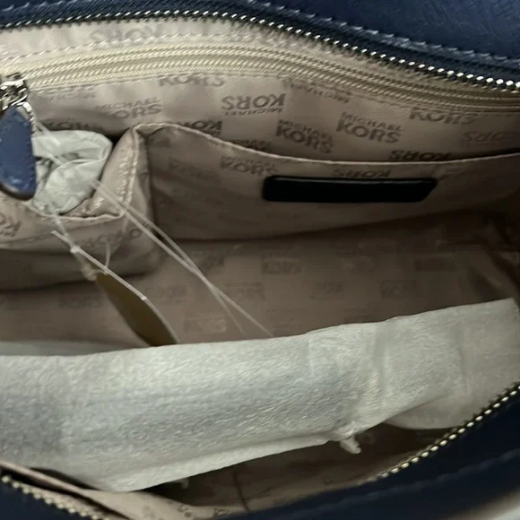 NWT Michael Kors Dillon satchel - Picture 12 of 17